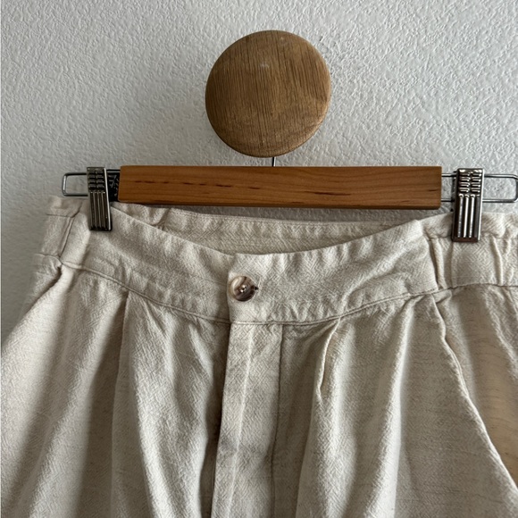 Lacausa Linen Blend Pleated Shorts - Picture 2 of 9
